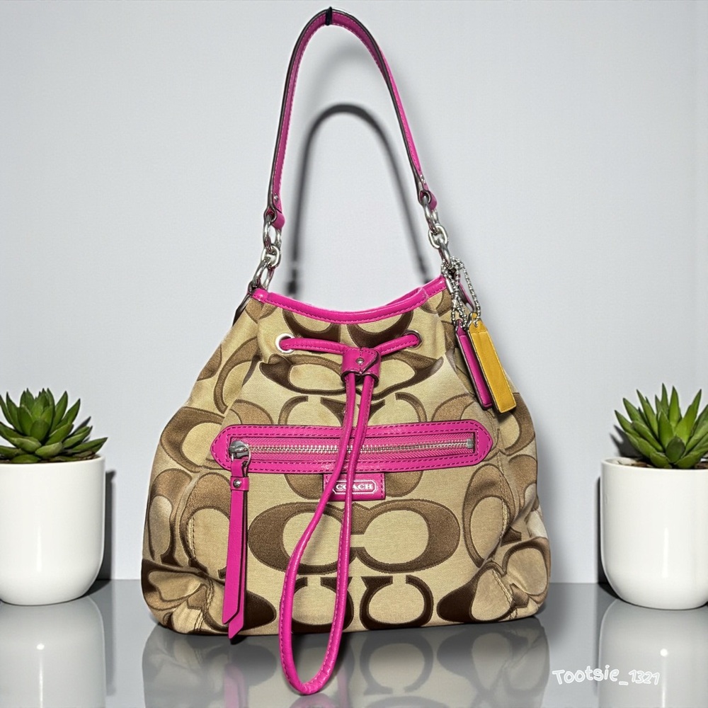 COACH DAISY-  Bucket Shoulder Bag
